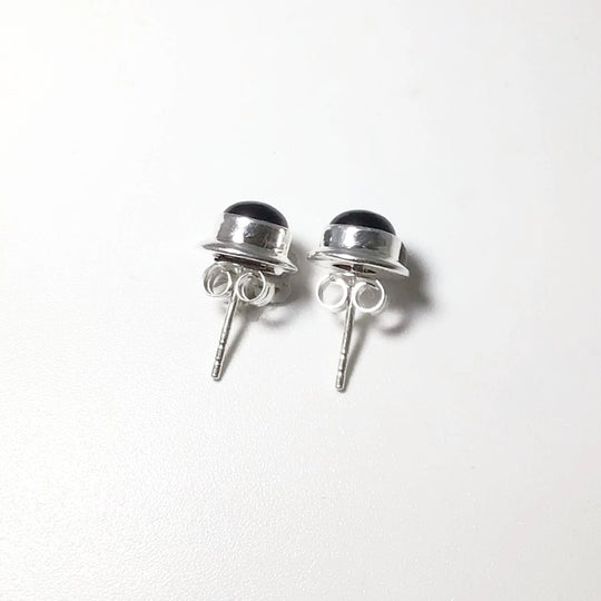 Black Onyx Stud Earrings - Rocks and Gems Canada