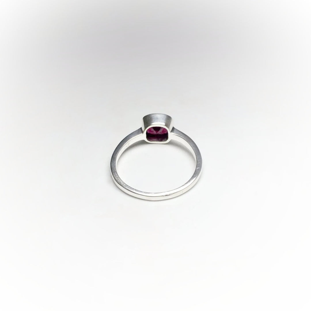 Garnet Ring - Rocks and Gems Canada