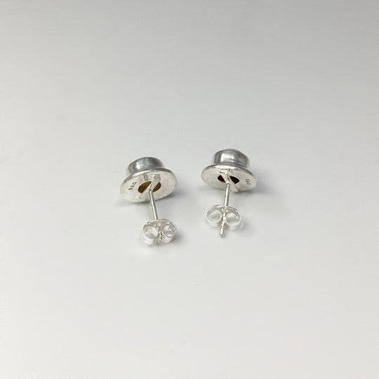 Pearl Stud Earrings - Rocks and Gems Canada