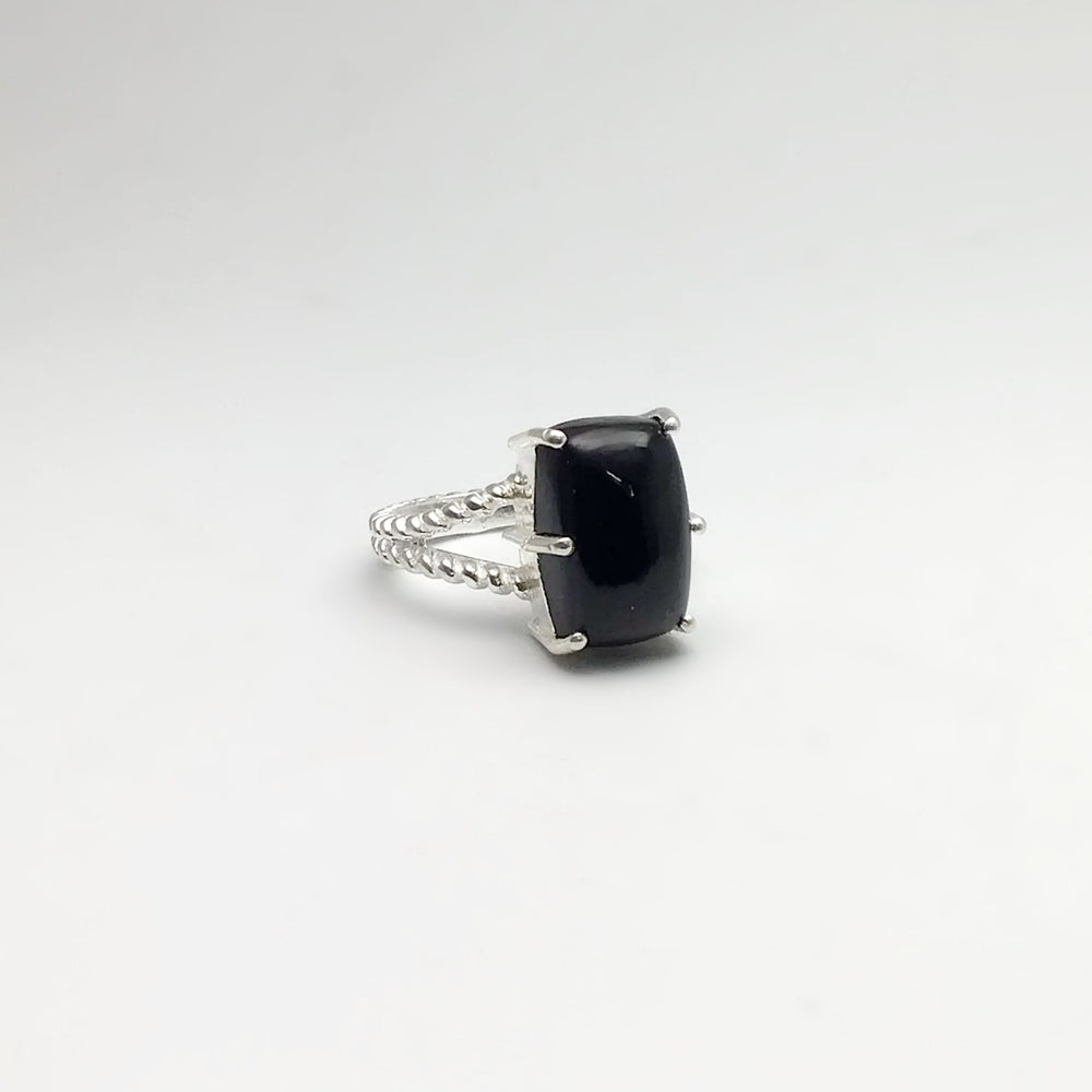 Black Onyx Ring - Rocks and Gems Canada
