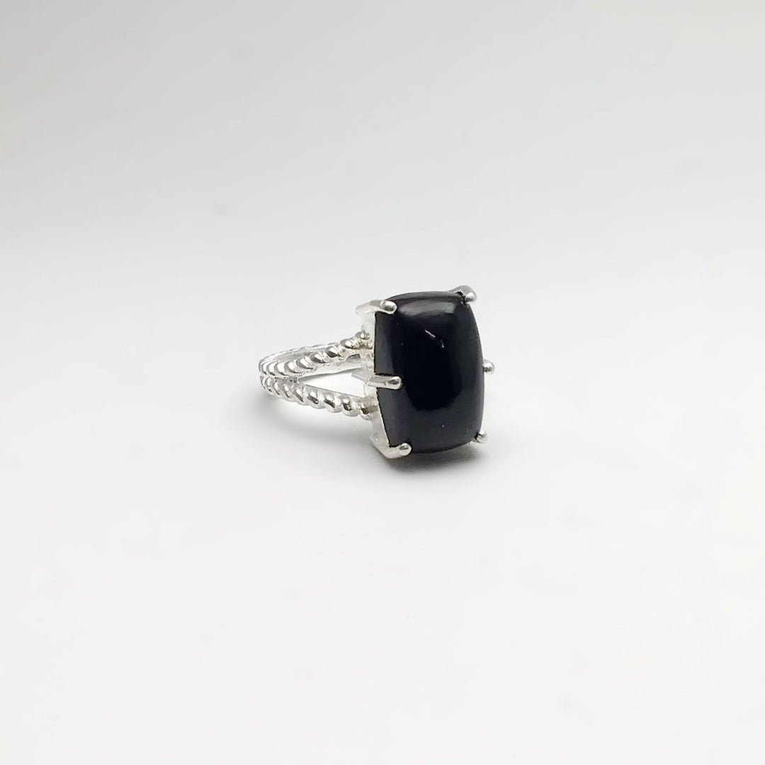 Black Onyx Ring - Rocks and Gems Canada