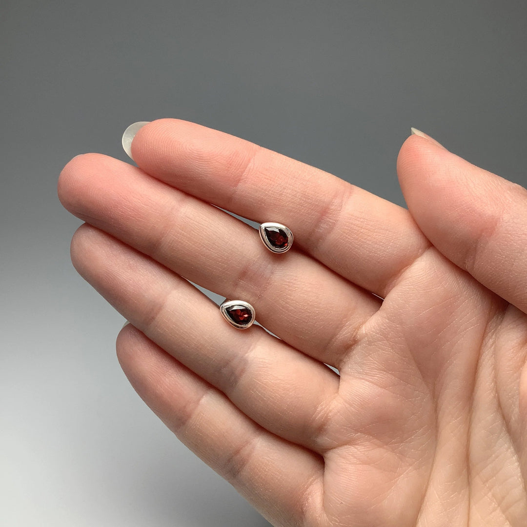 Garnet Stud Earrings - Rocks and Gems Canada