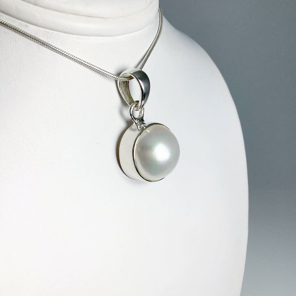 Pearl Pendant - Rocks and Gems Canada