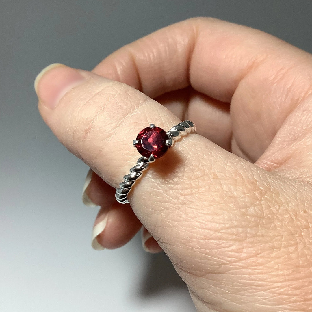 Garnet Ring - Rocks and Gems Canada